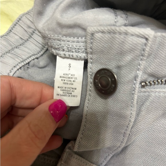 Aerie Cut Off Jean Shorts Grey Distressed Elastic Back Size Small - Picture 4 of 5